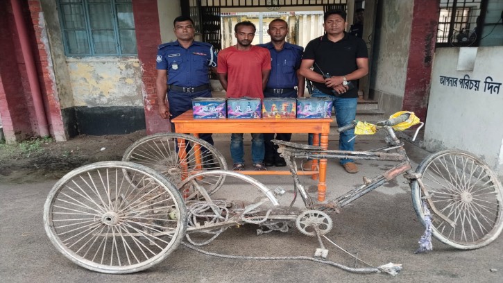 অভয় নগরের ভ্যানচালক লিমন হত্যার রহস্য উদঘাটন 