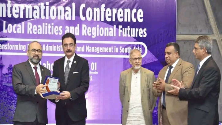 বাংলাদেশ ও পাকিস্তান দক্ষিণ এশিয়া একাডেমিক ও নীতি কূটনীতি প্লাটফর্মও শক্তিশালী করা উচিৎ ---- প্রধান উপদেষ্টার বিশেষ সহকারী ডক্টর আনিসুজ্জামান চৌধুরী