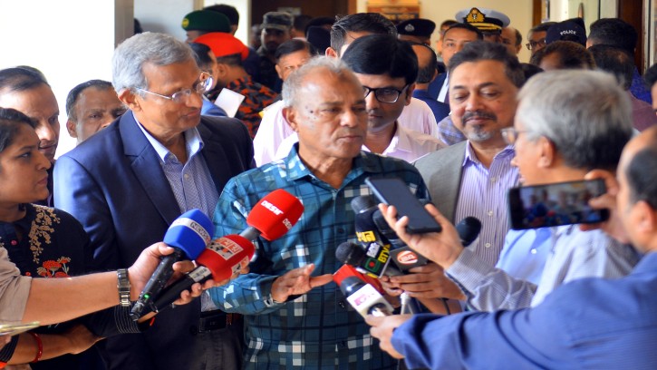 বিজয় দিবস উপলক্ষে কোন শঙ্কা নেই -----স্বরাষ্ট্র উপদেষ্টা 