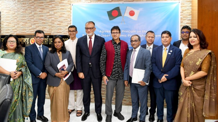 জানুয়ারিতে বাংলাদেশ ও জাপানের মধ্যে অর্থনৈতিক অংশীদারিত্ব চুক্তি স্বাক্ষর হবে ------বাণিজ্য উপদেষ্টা 