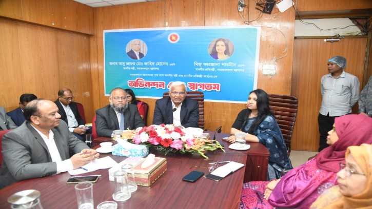 ঈদের আগে প্রাথমিক পর্যায়ে ফ্যামিলি কার্ড বিতরণ করা হবে ----- সমাজ কল্যাণ মন্ত্রী 