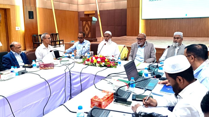 হজ্ব ব্যবস্থাপনাকে আরো সুষ্ঠু ও সুন্দর করতে হবে ----- ধর্মমন্ত্রী 