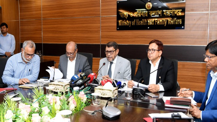 বন্যা দুর্গত এলাকায় সার্বক্ষণিক চিকিৎসা সেবা চালু আছে ------স্বাস্থ্যমন্ত্রী 