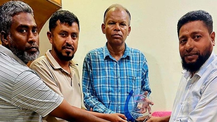 সমাজ সেবায় বিশেষ অবদানের জন্য ইকরা পারফিউমারীর পরিচালক আবুল বাশারকে সাংবাদিক সুরক্ষা ও কল্যাণ ফাউন্ডেশনের সম্মামনা প্রদান 
