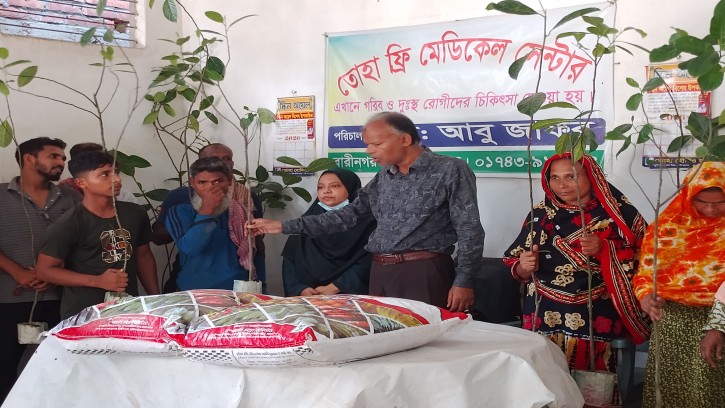 পরিবেশ রক্ষায় প্রধানমন্ত্রী তারেক রহমানের নির্দেশনায় তোহা ফাউন্ডেশনের ঔষধি গাছের চারা বিতরণ 